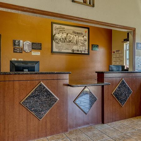 Super 8 By Wyndham Alamosa Motel Екстериор снимка