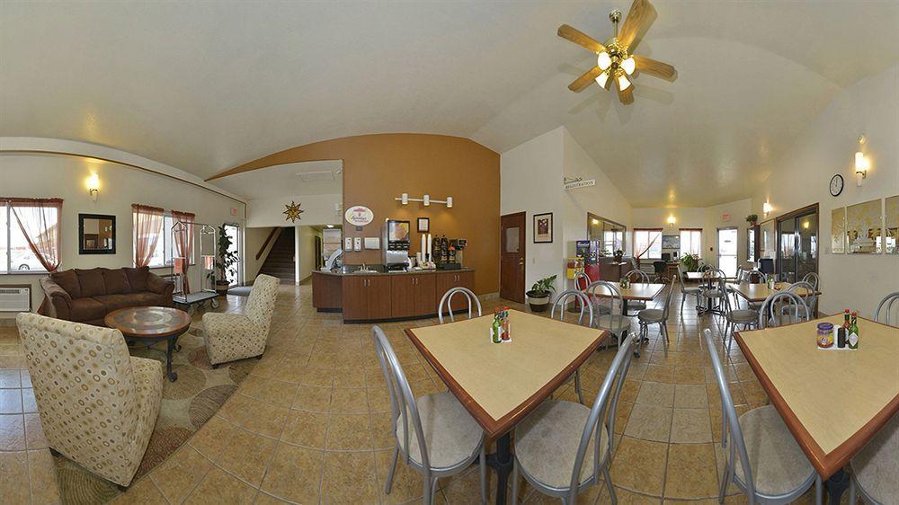 Super 8 By Wyndham Alamosa Motel Екстериор снимка
