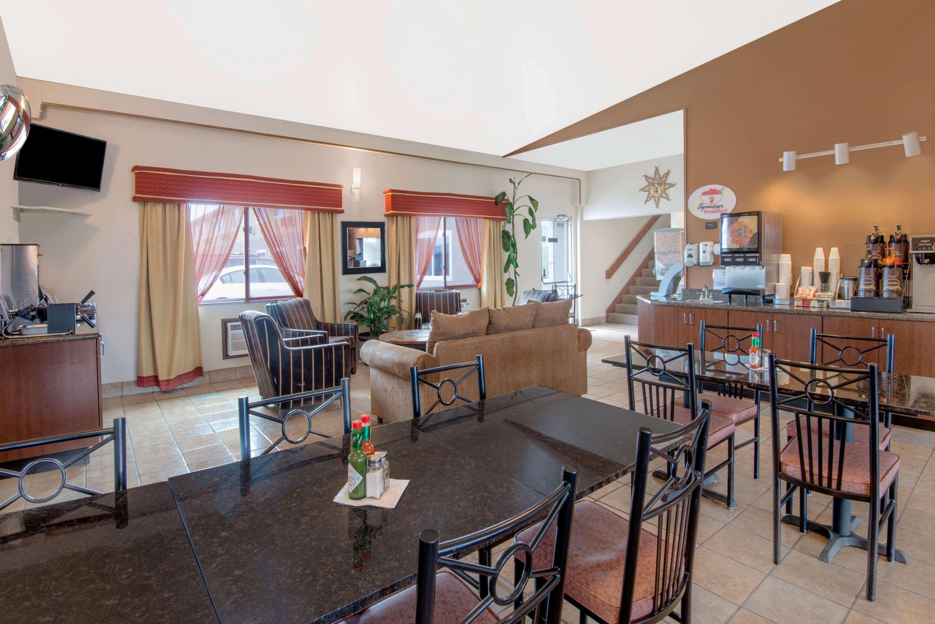 Super 8 By Wyndham Alamosa Motel Екстериор снимка
