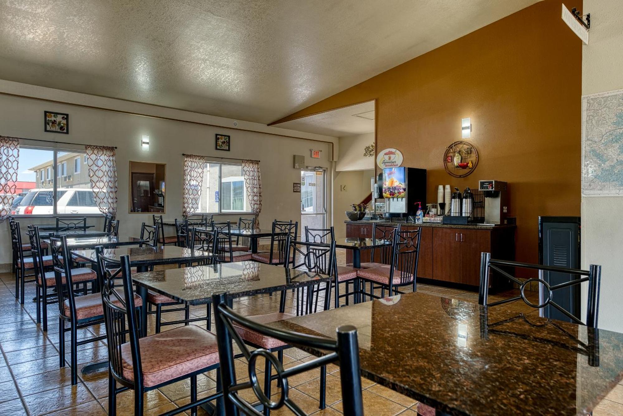 Super 8 By Wyndham Alamosa Motel Екстериор снимка