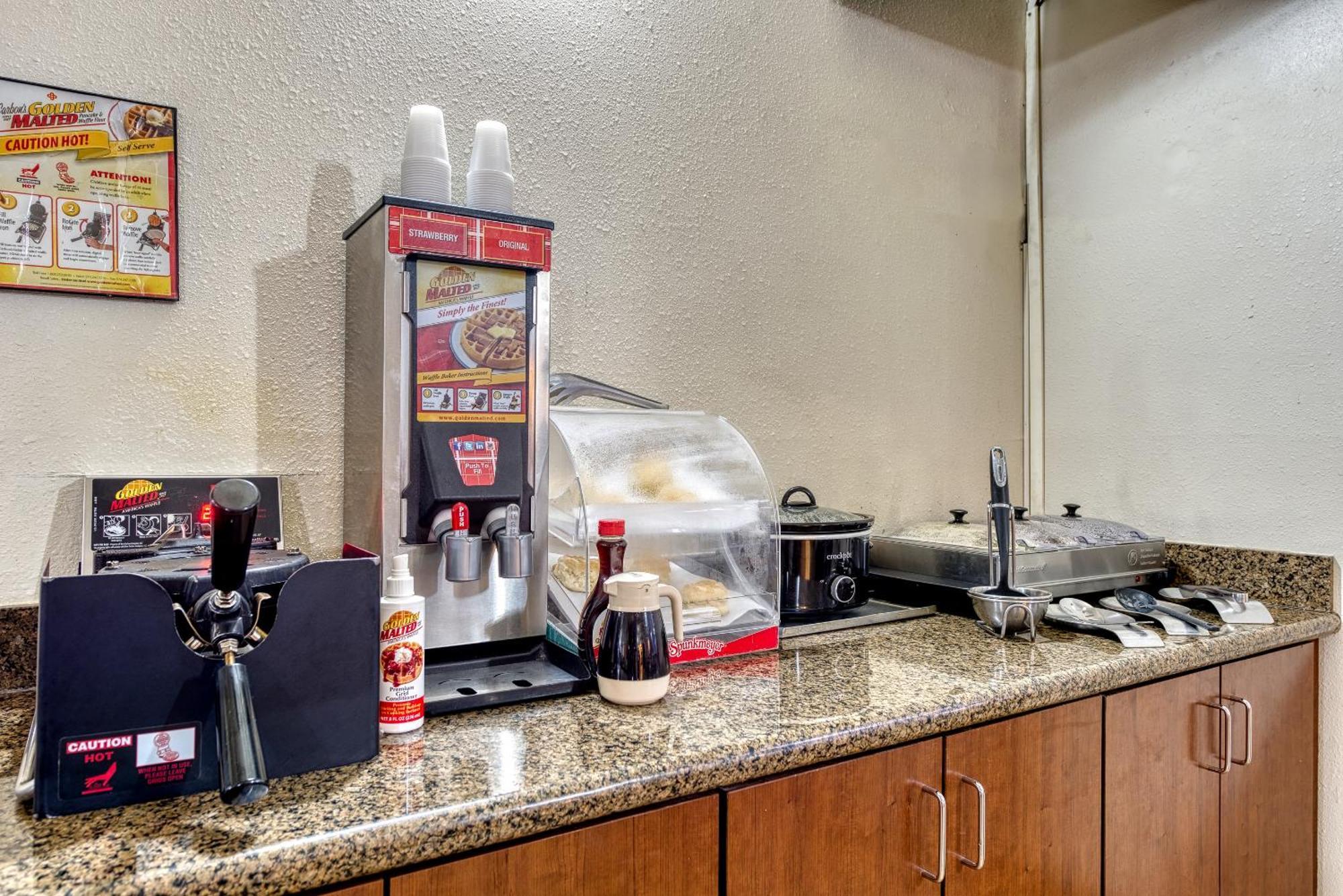 Super 8 By Wyndham Alamosa Motel Екстериор снимка