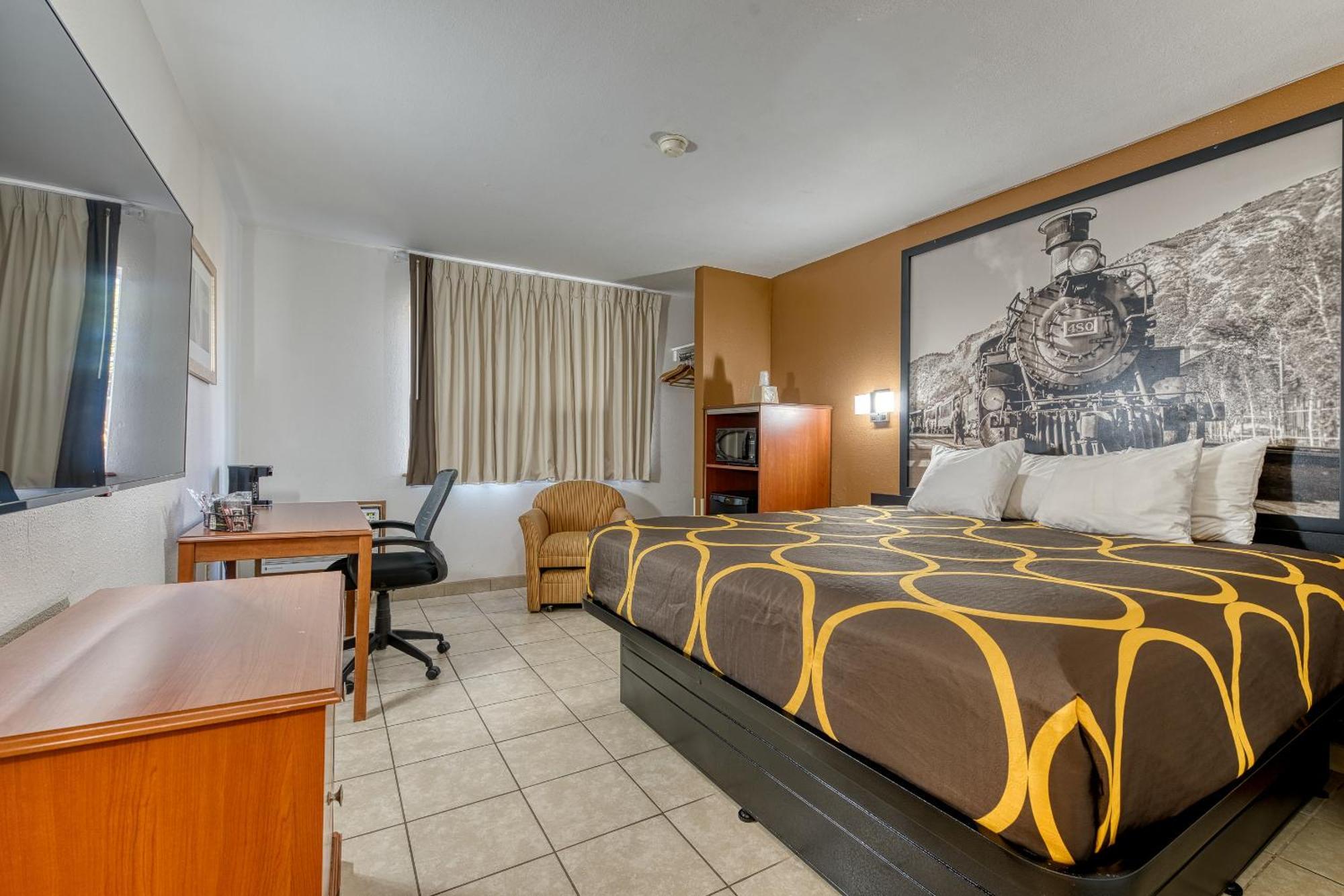Super 8 By Wyndham Alamosa Motel Стая снимка