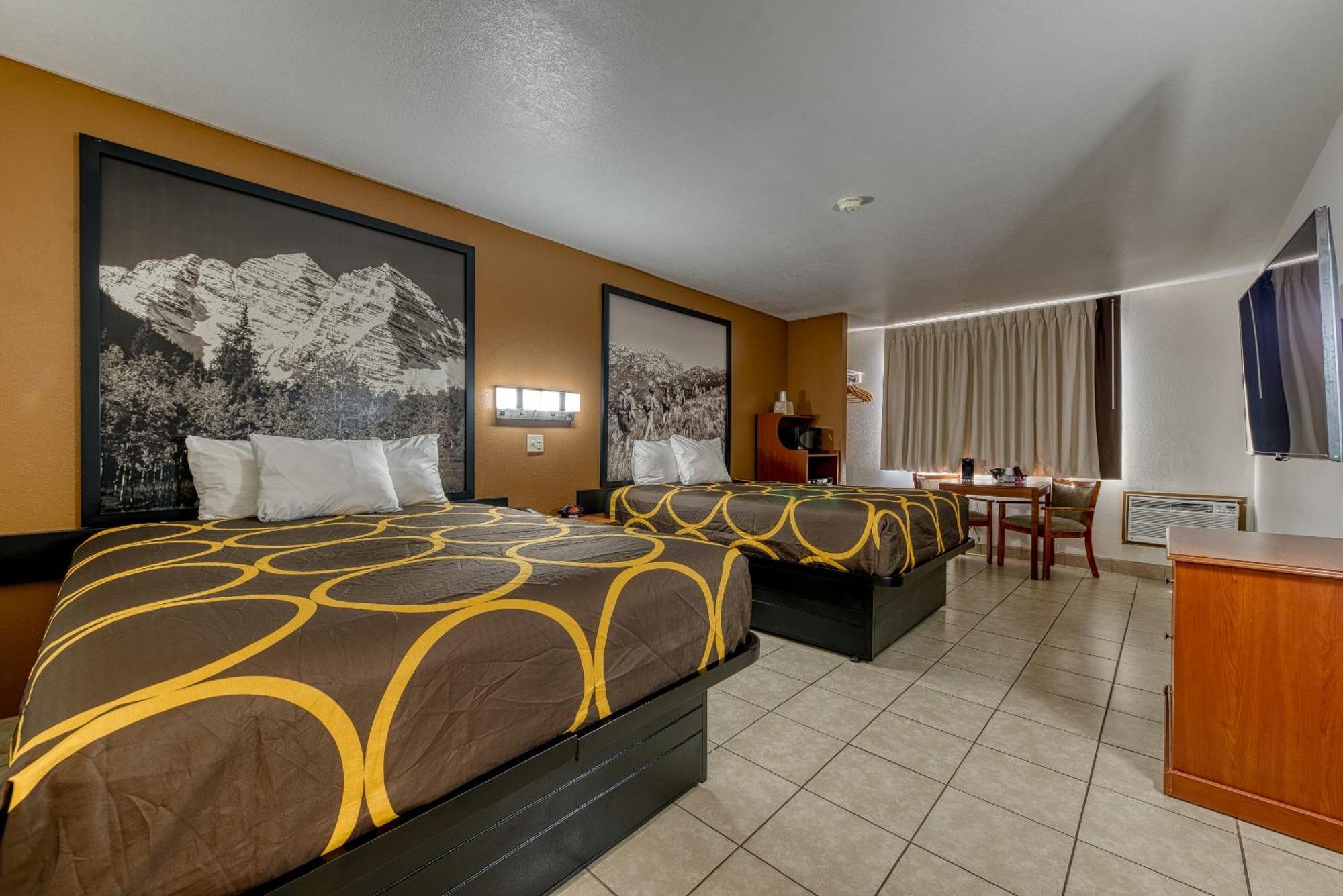 Super 8 By Wyndham Alamosa Motel Стая снимка