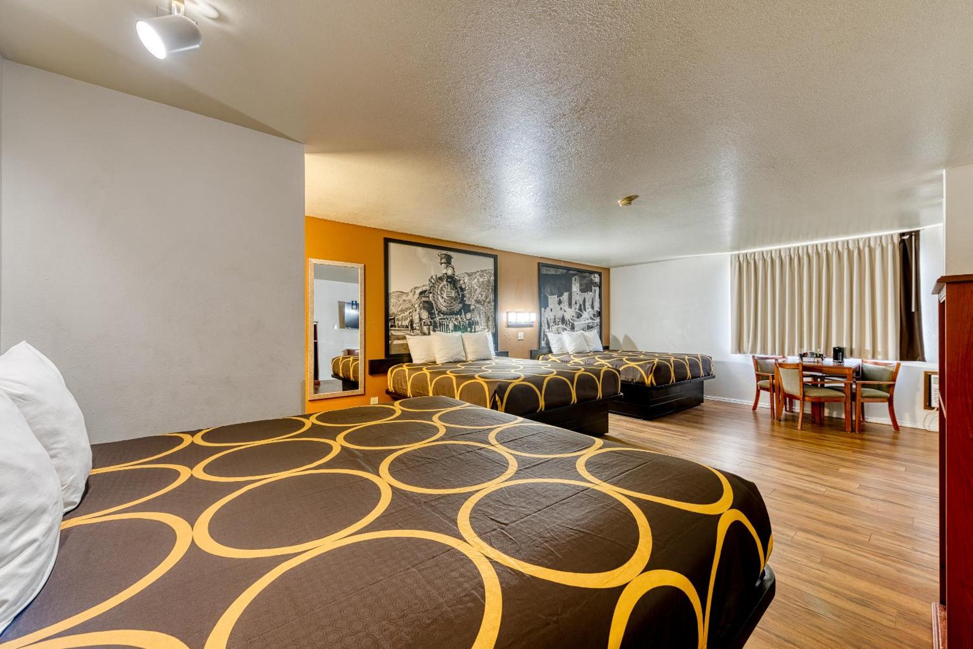 Super 8 By Wyndham Alamosa Motel Стая снимка