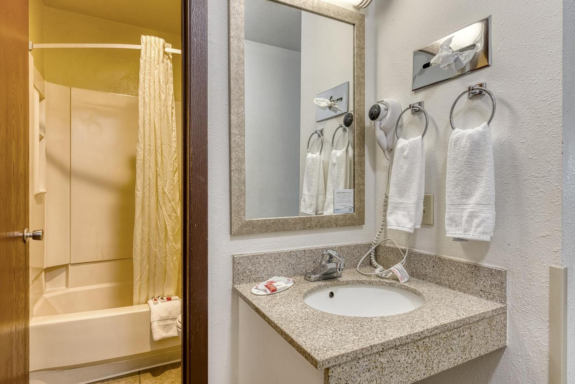 Super 8 By Wyndham Alamosa Motel Стая снимка