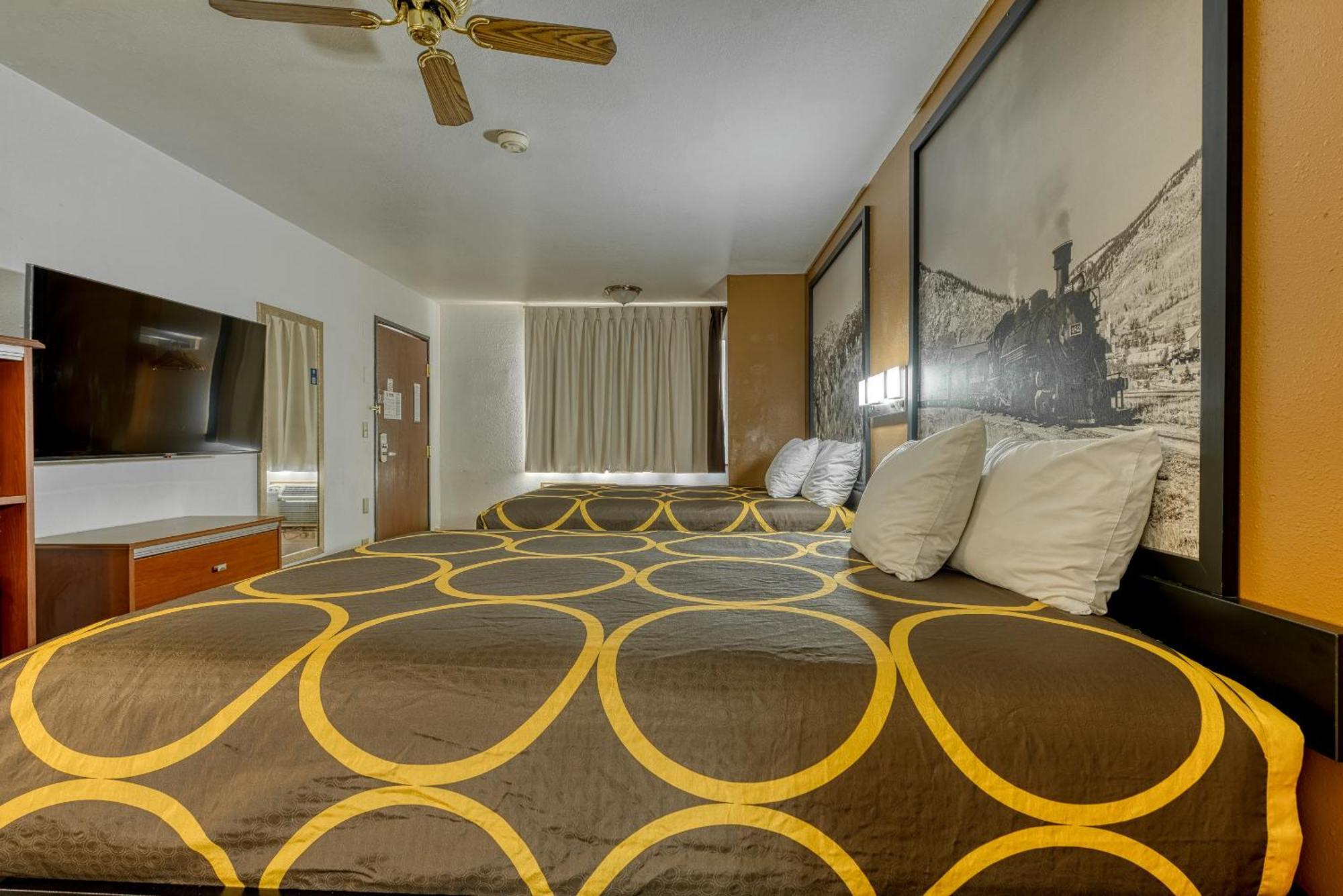 Super 8 By Wyndham Alamosa Motel Стая снимка