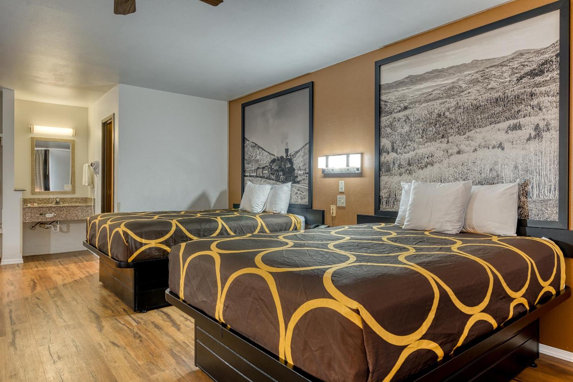 Super 8 By Wyndham Alamosa Motel Стая снимка