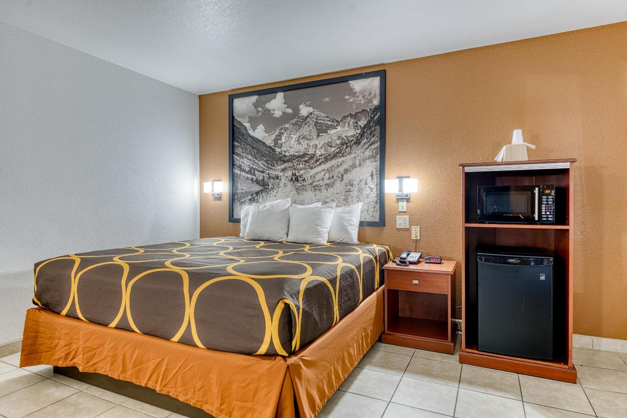 Super 8 By Wyndham Alamosa Motel Стая снимка