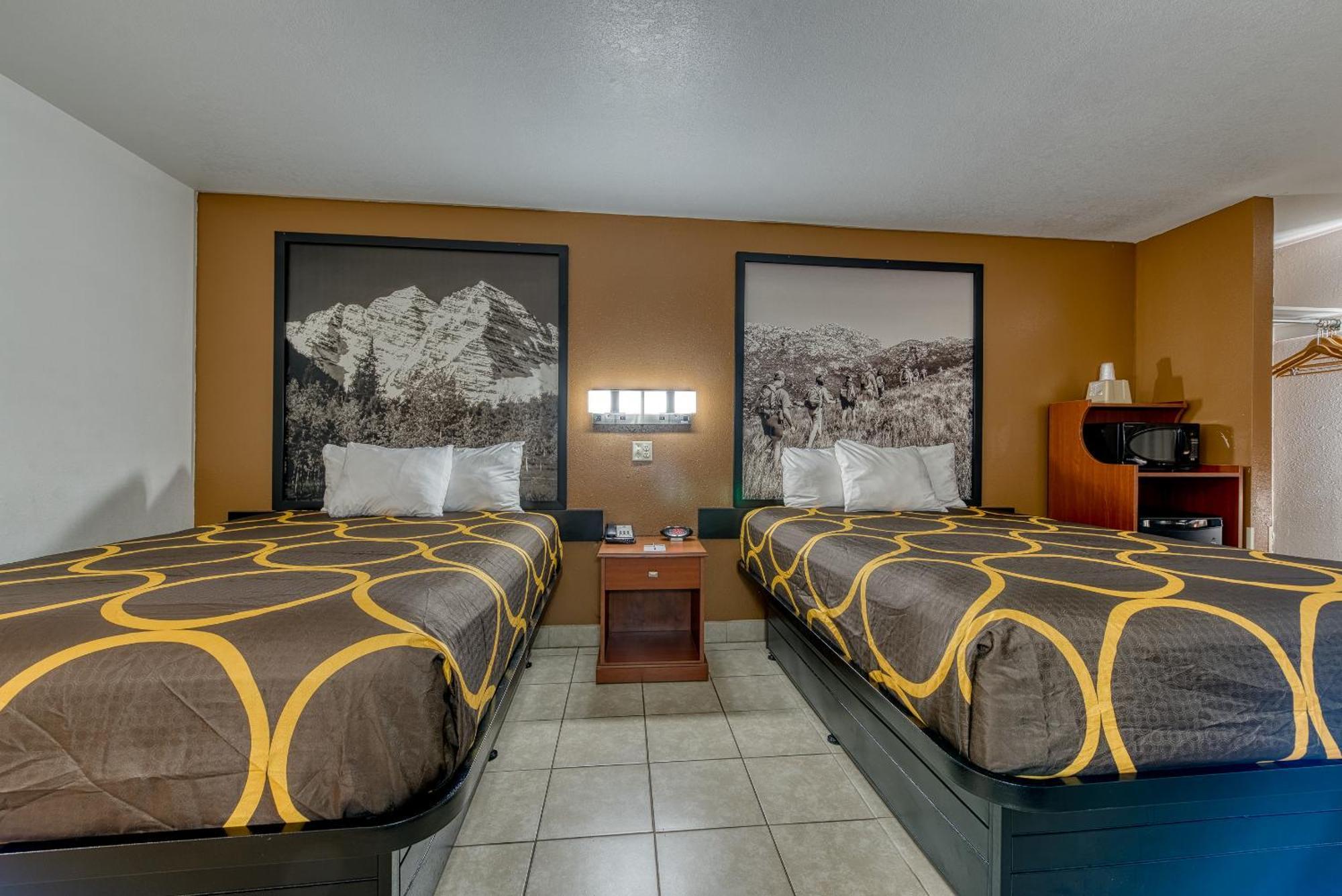 Super 8 By Wyndham Alamosa Motel Стая снимка