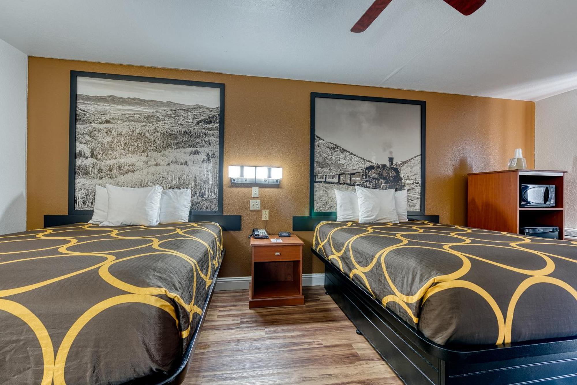 Super 8 By Wyndham Alamosa Motel Стая снимка