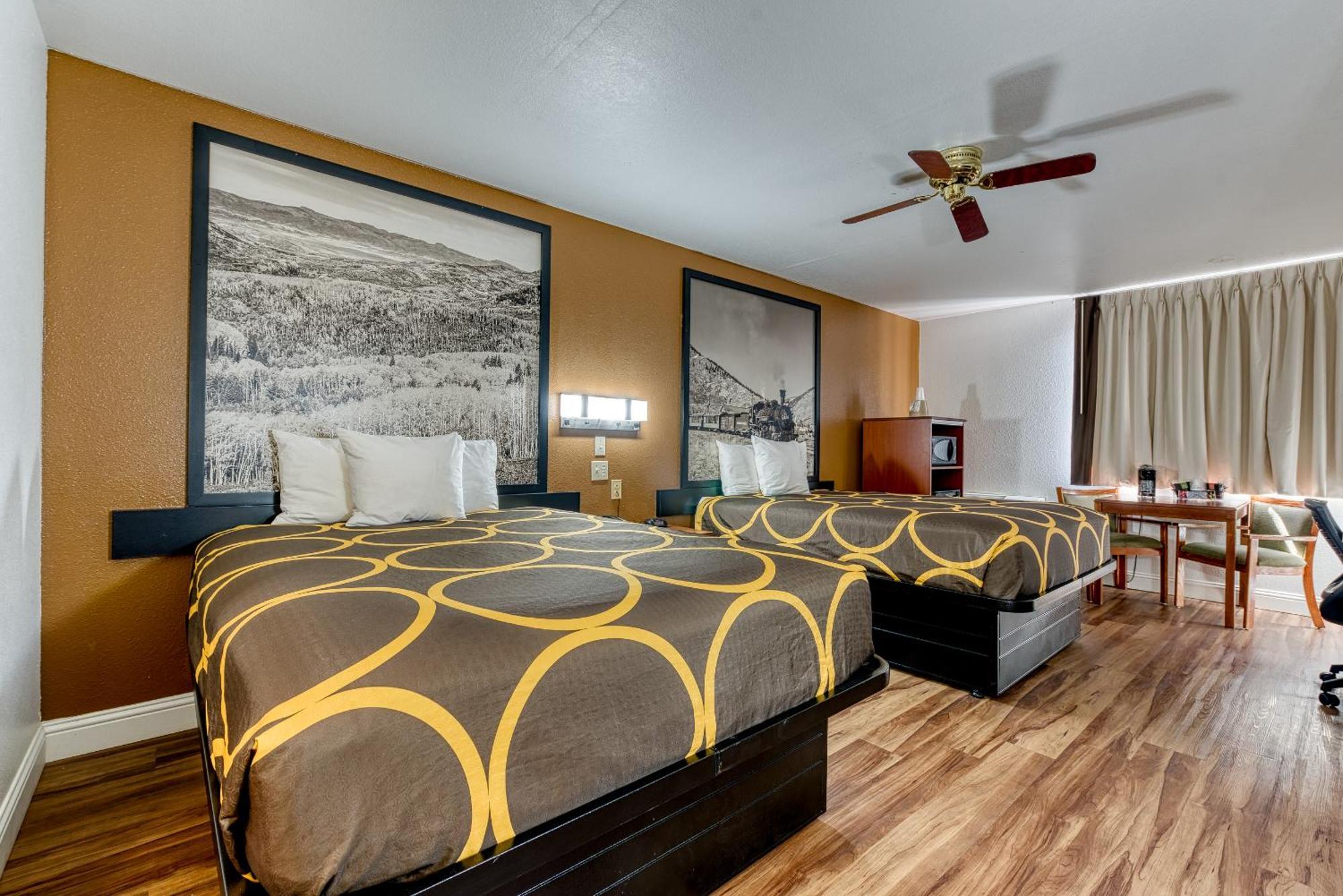 Super 8 By Wyndham Alamosa Motel Стая снимка